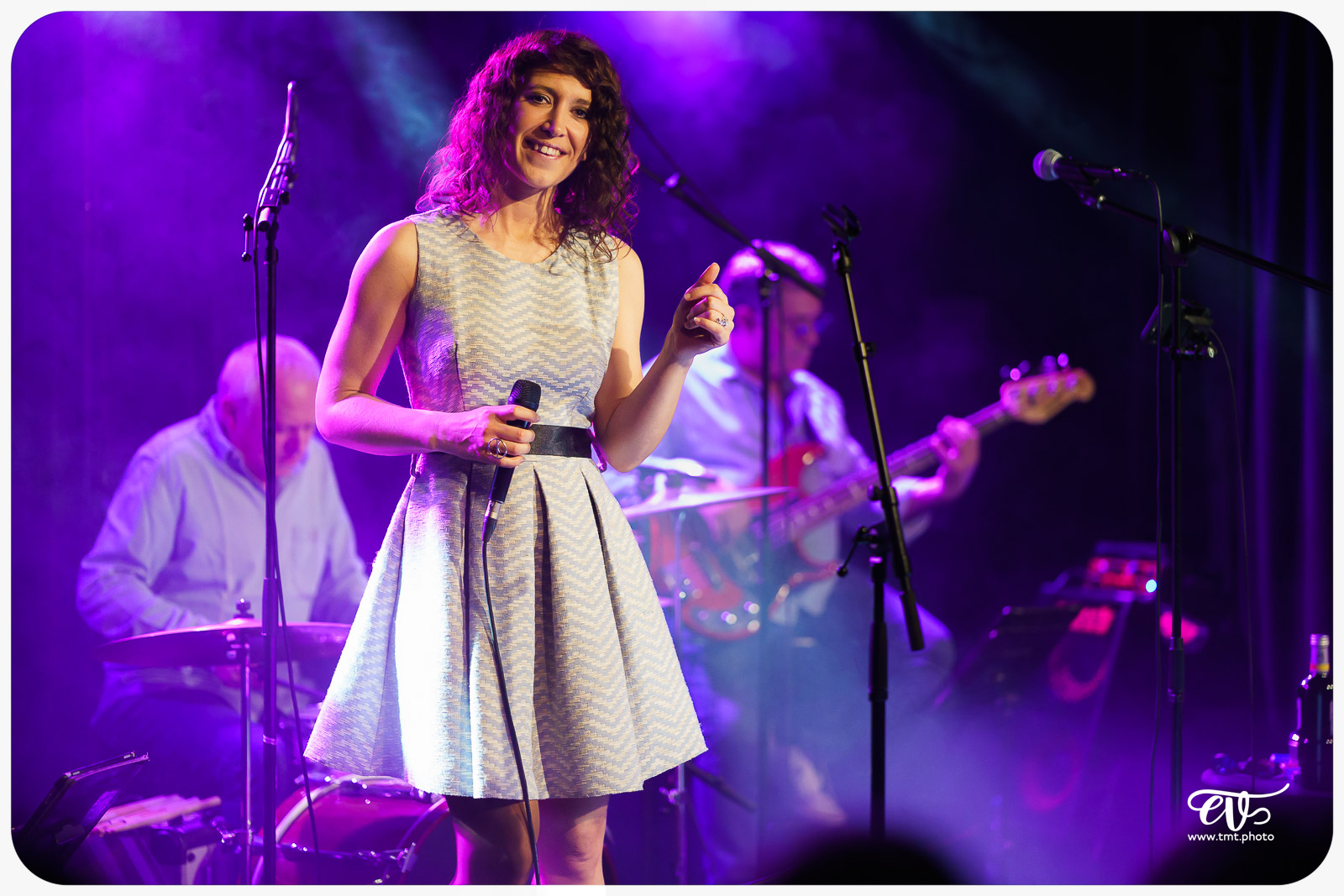 SERGE, ELEGANCE ACOUSTIQUE